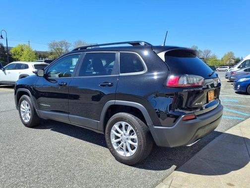 2022 Jeep Cherokee Latitude Lux
