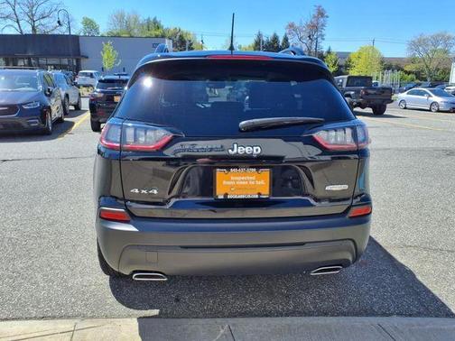 2022 Jeep Cherokee Latitude Lux