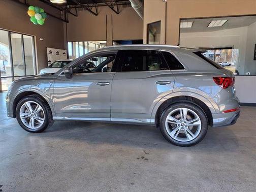 Chronos Gray Metallic 2023 Audi Q3 45 S line Premium
