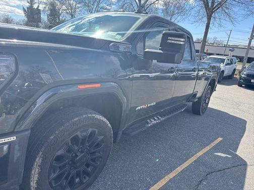 Onyx Black 2025 GMC Sierra 2500 AT4