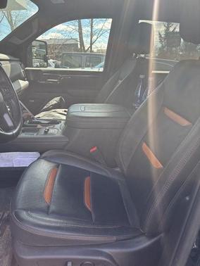 Onyx Black 2025 GMC Sierra 2500 AT4