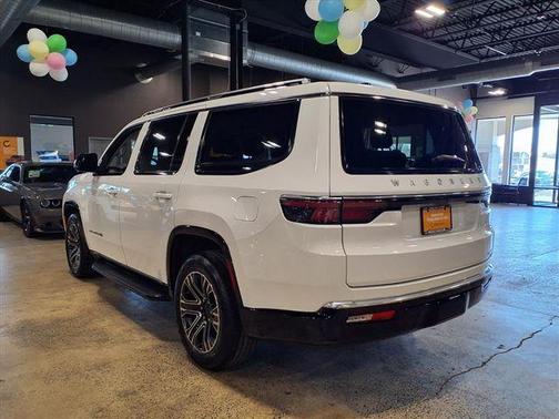 Bright White Clearcoat 2024 Jeep Wagoneer Series II