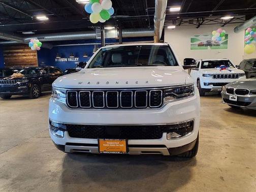 Bright White Clearcoat 2024 Jeep Wagoneer Series II