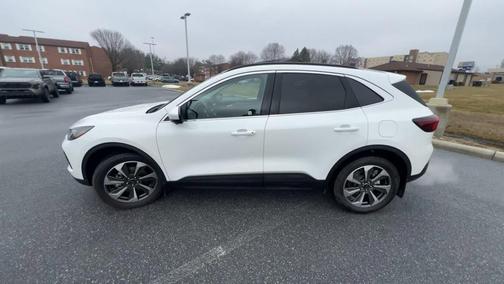 2023 Ford Escape Platinum