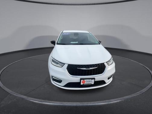 2024 Chrysler Pacifica Touring-L