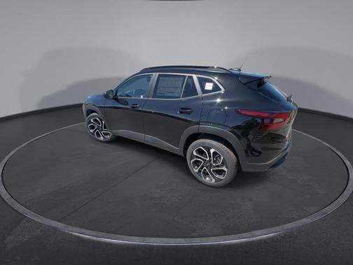 Mosaic Black Metallic 2026 Chevrolet Trax 2RS