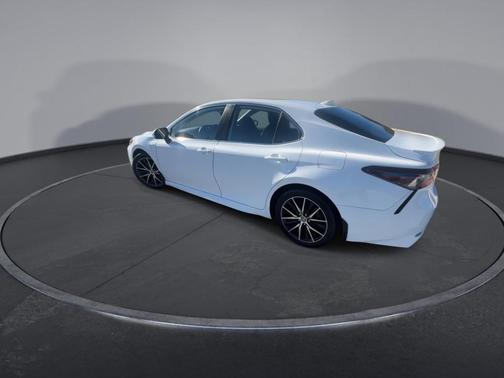 2021 Toyota Camry Hybrid SE