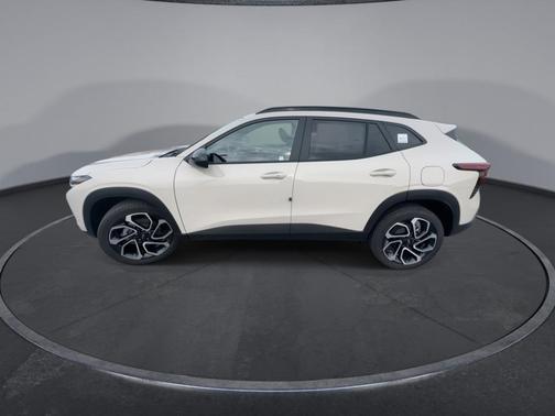 Tan 2026 Chevrolet Trax 2RS