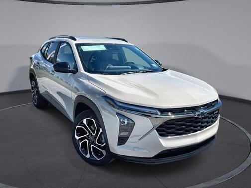 White Sand 2026 Chevrolet Trax 2RS