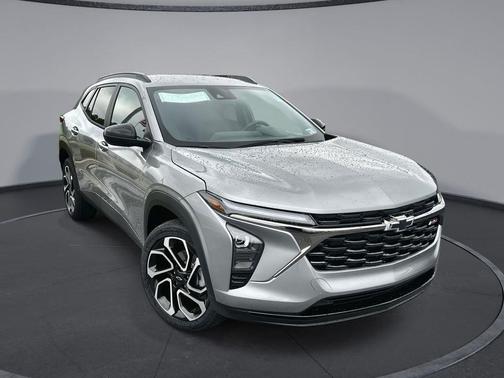 Sterling Gray Metallic 2026 Chevrolet Trax 2RS