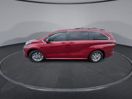 2022 Toyota Sienna LE