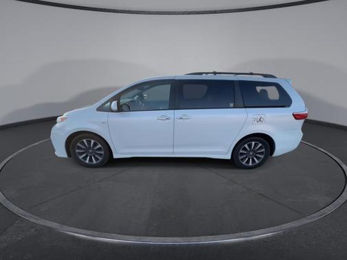 2019 Toyota Sienna XLE Premium