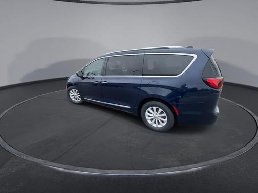 2019 Chrysler Pacifica Touring-L