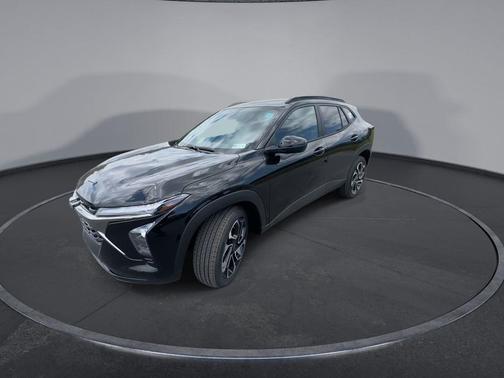 Mosaic Black Metallic 2026 Chevrolet Trax 2RS