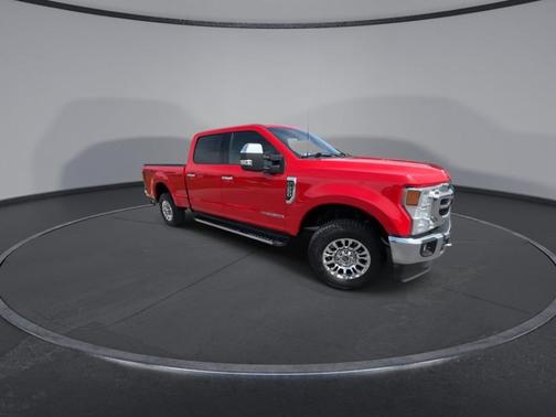 Race Red 2022 Ford F-250 Lariat