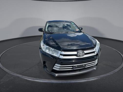 2017 Toyota Highlander LE