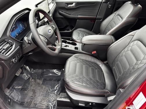 2023 Ford Escape ST-Line Elite