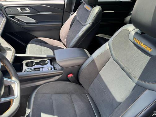 Marsh Gray 2026 Ford Explorer Tremor