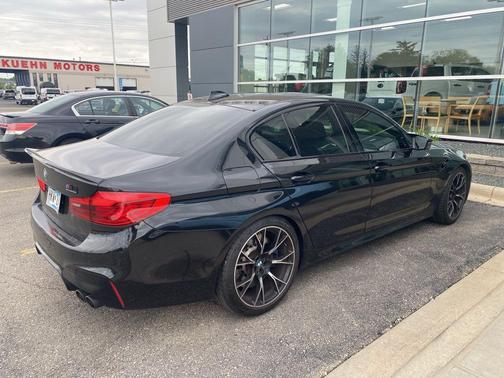 Black Sapphire Metallic 2019 BMW M5 Competition