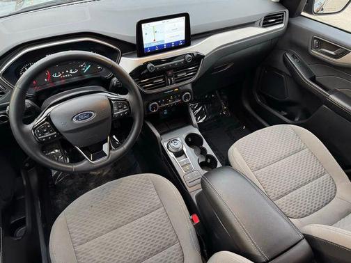 Agate Black Metallic 2022 Ford Escape SE