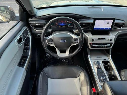 Agate Black Metallic 2023 Ford Explorer XLT