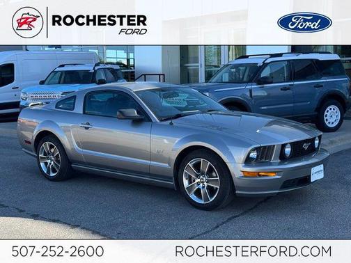 Silver 2008 Ford Mustang GT Deluxe