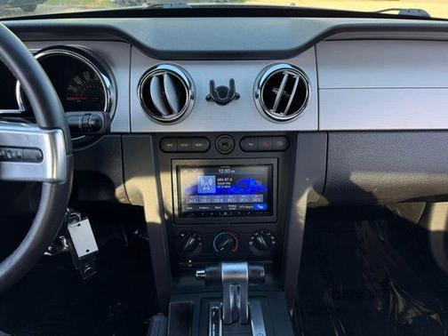 Silver 2008 Ford Mustang GT Deluxe
