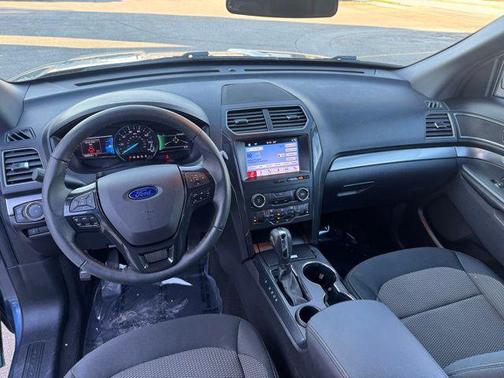 Blue Metallic 2019 Ford Explorer XLT