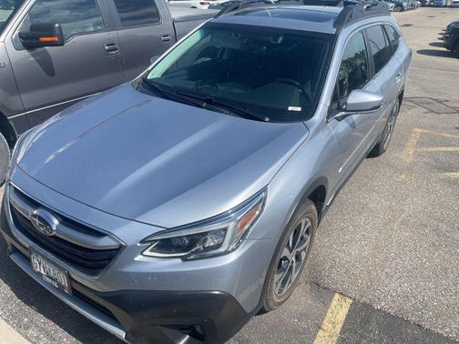 Ice Silver Metallic 2021 Subaru Outback Limited XT