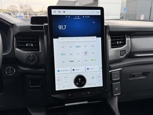 2025 Ford F-150 Lightning Pro