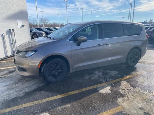 2017 Chrysler Pacifica Touring
