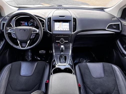 2016 Ford Edge Sport