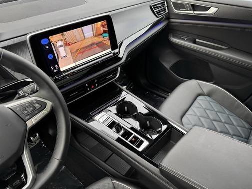 2024 Volkswagen Atlas Cross Sport 2.0T SEL Premium