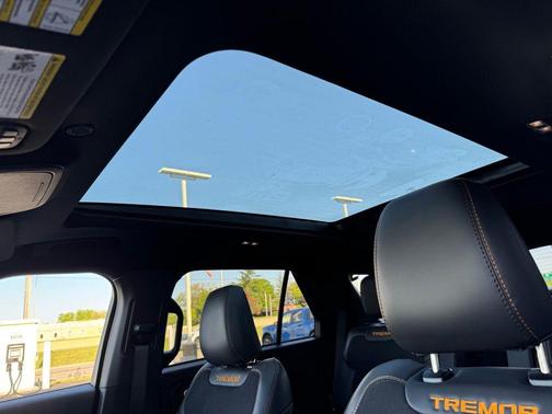 Agate Black Metallic 2026 Ford Explorer Tremor
