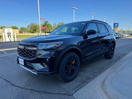 Agate Black Metallic 2026 Ford Explorer Tremor