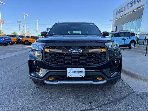 Agate Black Metallic 2026 Ford Explorer Tremor