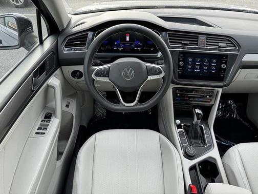 2024 Volkswagen Tiguan 2.0T SE 4MOTION