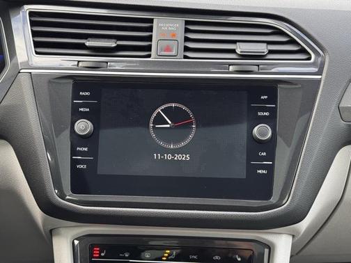 2024 Volkswagen Tiguan 2.0T SE 4MOTION