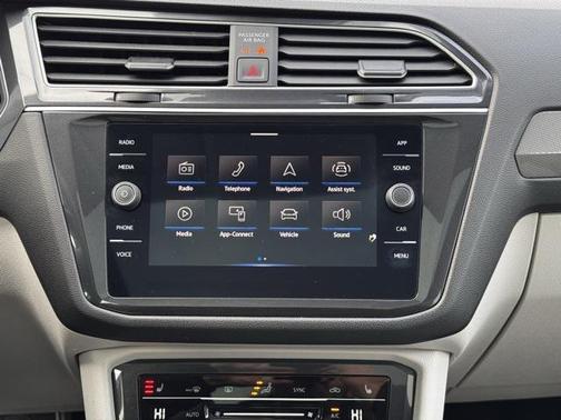 2024 Volkswagen Tiguan 2.0T SE 4MOTION