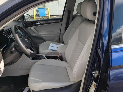 2024 Volkswagen Tiguan 2.0T SE 4MOTION