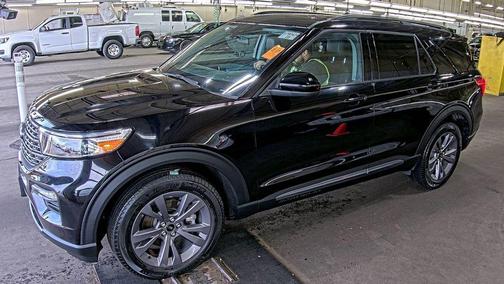 Agate Black Metallic 2023 Ford Explorer XLT