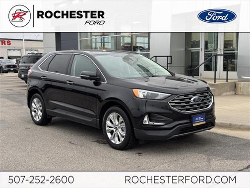 2022 Ford Edge Titanium
