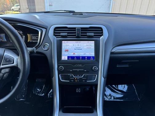 2020 Ford Fusion Hybrid SE