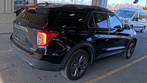 Agate Black Metallic 2022 Ford Explorer XLT