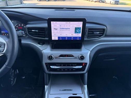 Agate Black Metallic 2022 Ford Explorer XLT