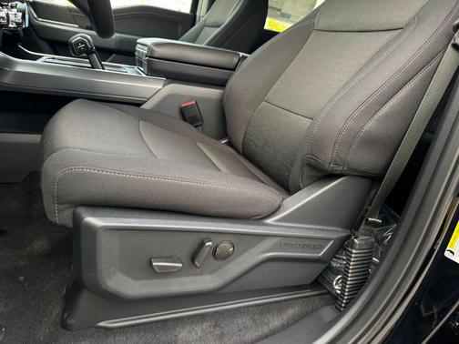 Agate Black Metallic 2026 Ford F-150 XLT