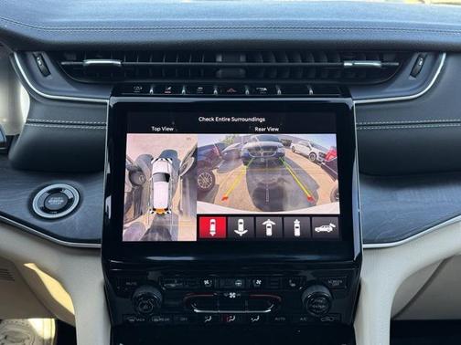 2023 Jeep Grand Cherokee Limited X