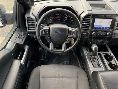 Oxford White 2019 Ford F-150 XLT