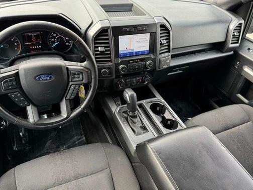 Oxford White 2019 Ford F-150 XLT