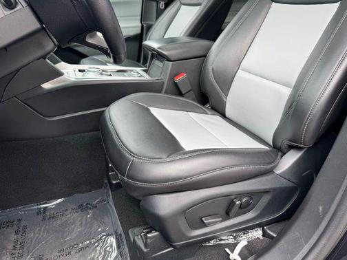 Agate Black Metallic 2023 Ford Explorer XLT
